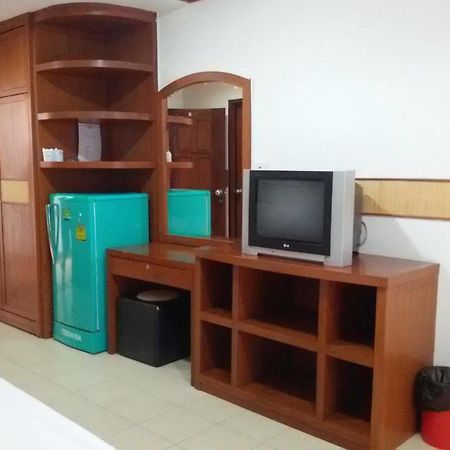 Aparthotel Rattakit Mansion à Pattaya Extérieur photo